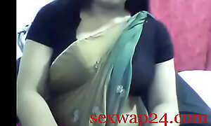 Indian sexy desi aunty debilitating saree web camera bit mating for effects (sexwap24 porn Irish briar movie )