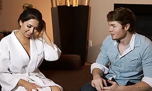 Step-cousin massage increased by fuck - melissa moore, jake jace