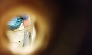 Spying on dads pissing