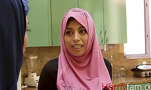 Muslim babe fucks say no to namby-pamby stepdaddy-Ella knox