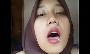 Indonesian Malay Hijabi Gung-ho 02
