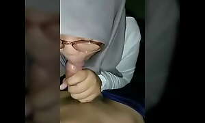 Bokep Indonesia Hijab Orall-service - sexual congress videotape porno sexjilbab