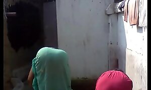 Bengali boudi Bathing, xnxxhomes porn
